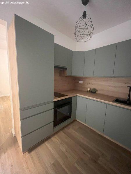 TELJESEN FELÚJÍTOTT, gépesített kis garzon a 6. kerület szívében! -
Budapest VI. kerület