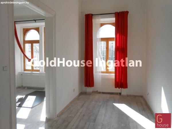 95 négyzetméteres, 4 szobás, felújított, utcai, kiadó lakás - Budapest
VII. kerület