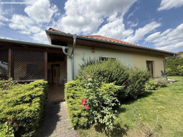 Kiadó 95m2-es Családi ház, Gödöllő