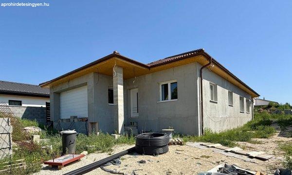 Eladó 168 nm-es Új építésű Családi ház Mór