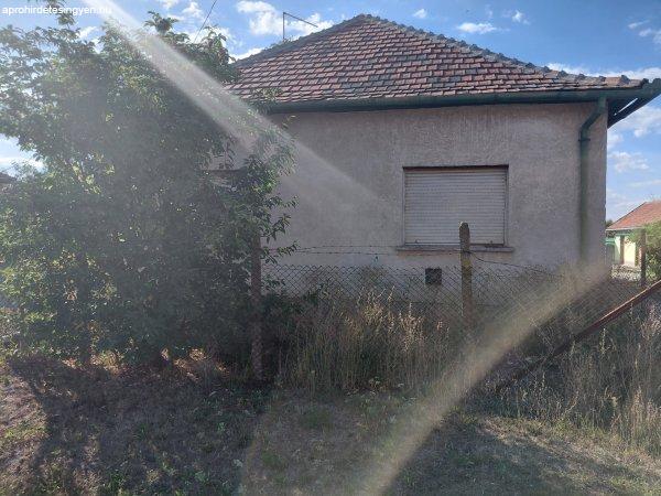 Keengyelen családi ház eladó!