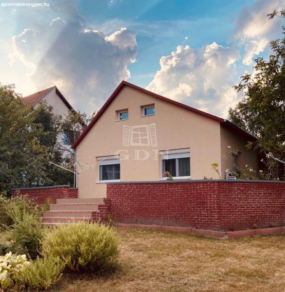 Eladó családi ház Érd, 	Fenyves-Parkváros