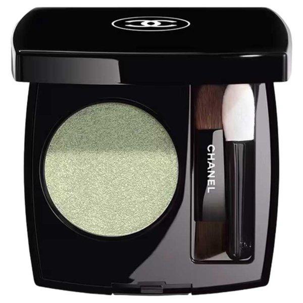 Chanel Tartós szemhéjfesték Ombre Essentielle (Eyeshadow) 1,9 g 222 Jade
Facetté