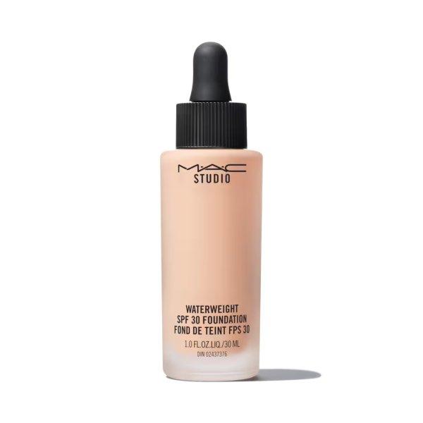 MAC Cosmetics Folyékony smink Studio Waterweight SPF 30 (Foundation) 30 ml NW18
