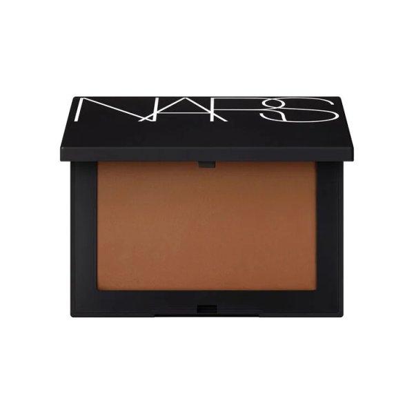 NARS Fixáló púder Light Reflecting (Pressed Setting Powder) 10 g Sable
