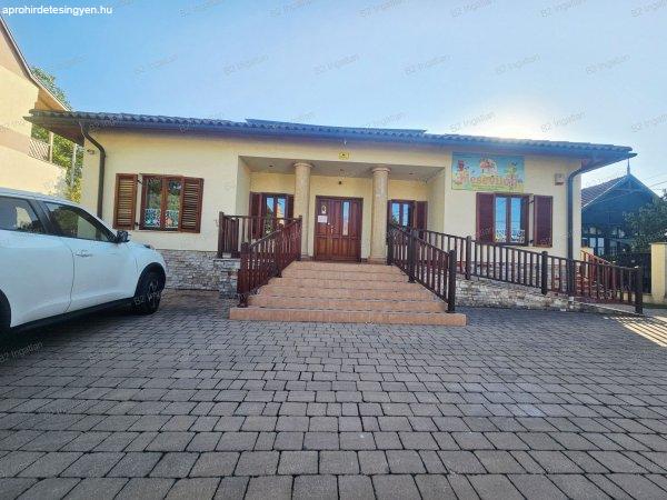 Kiadó 350 nm-es, modern ingatlan irodának vagy üzleti tevékenységre a 16.
kerületben