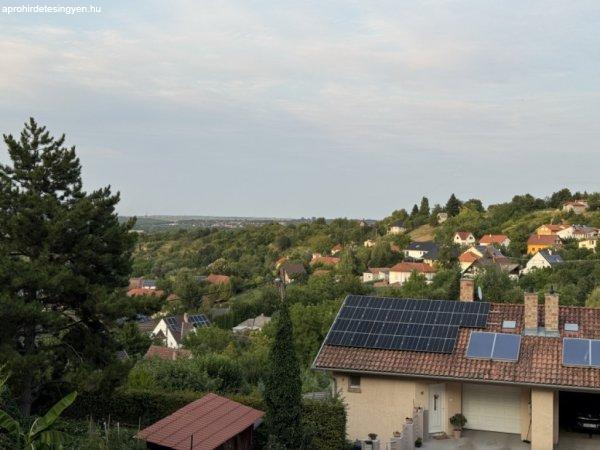 Eladó 797 nm-es Felújított Házrész Pécs Postavölgy 
