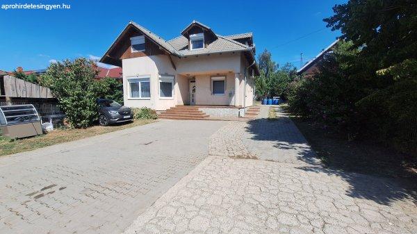 Eladó 170m2-es Családi ház, Szada