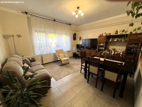 Eladó 180 nm-es Felújított Családi ház Hosszúhetény