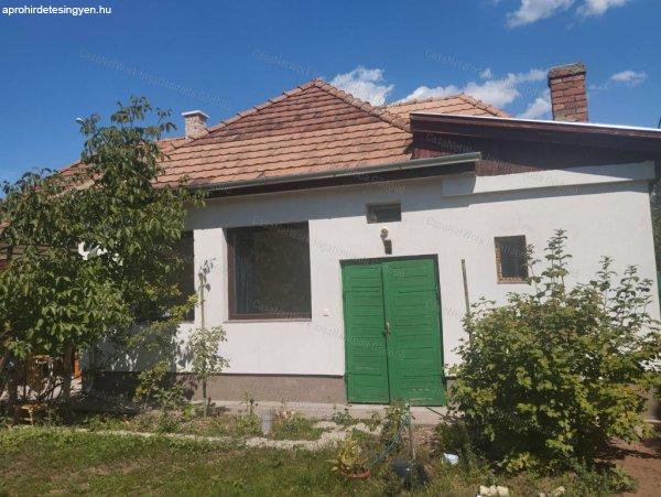Vegyél egyet kapsz kettőt! Kétlakásos családi ház! - Veresegyház
