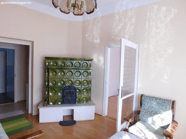 2 szobás, 55 m2-es, családi ház jellegű lakás kiadó Szombathely