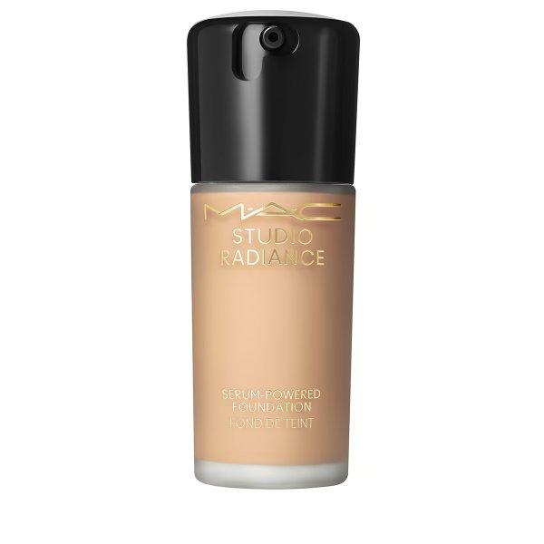 MAC Cosmetics Hidratáló smink Studio Radiance (Serum Powered Foundation) 30 ml
NC38
