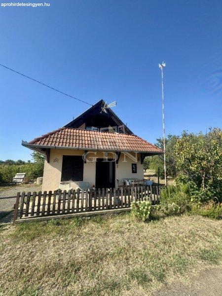 Eladó nyaraló Mohács, 	Szőlőhegy utca