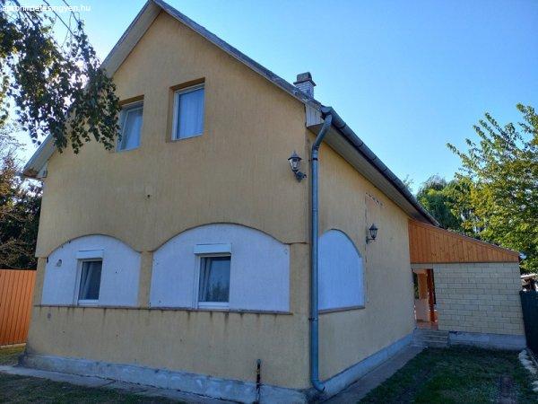 Eladó 120 nm-es Felújított Hétvégi ház Gyomaendrőd