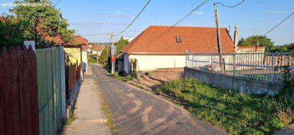 Sátoraljaújhelyi 658 m2-es építési telek kitünő környéken eladó