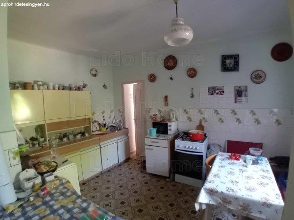 LIDO HOME KESZTHELY Eladásra kínál Kisapátiban egy Családi Házat