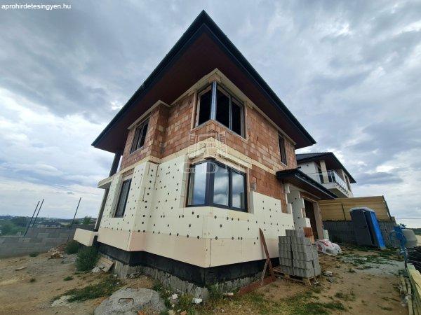 Eladó családi ház Kerepes, 	Panorámás családi ház