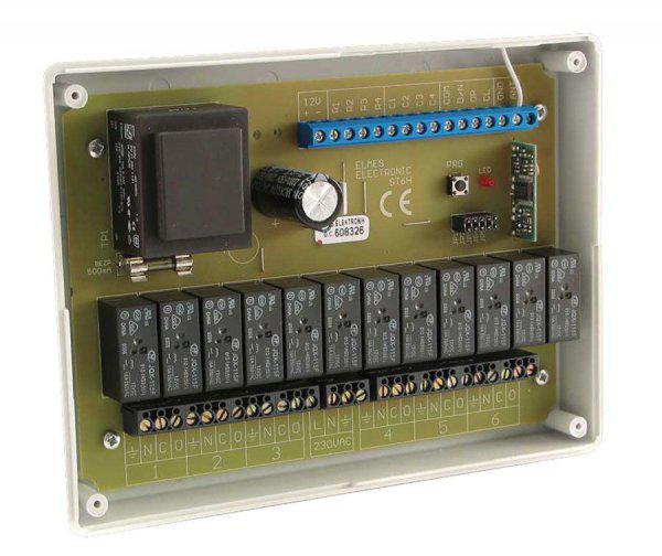 Elmes ELMES ST6HR hat csatornás redőnymotor vezérlő, csak 230 Vac-s
motorokhoz, 16 féle programmal